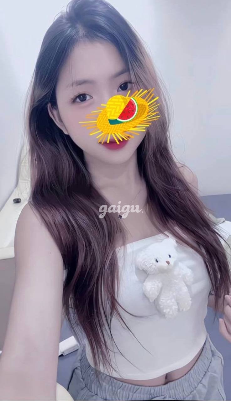 Ái Nhi_ Hotgirl xinh đẹp, body nóng bỏng gợi tình